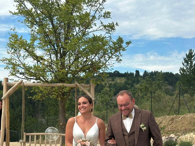 Le mariage de Robin et Laëtitia  à Peyruis, Alpes-de-Haute-Provence 8