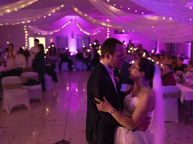 Le mariage de Stéphane et Sophie-Marie à Cosne-Cours-sur-Loire, Nièvre 9