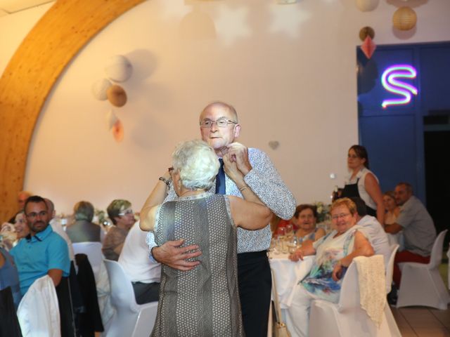 Le mariage de Christophe et Céline à Beynat, Corrèze 39