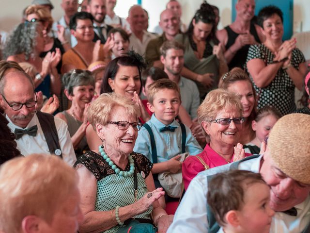 Le mariage de Jean et Elodie à Uzès, Gard 13