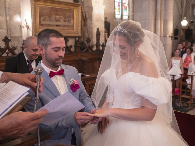 Le mariage de Jonathan et Priscilia à Moliens, Oise 15