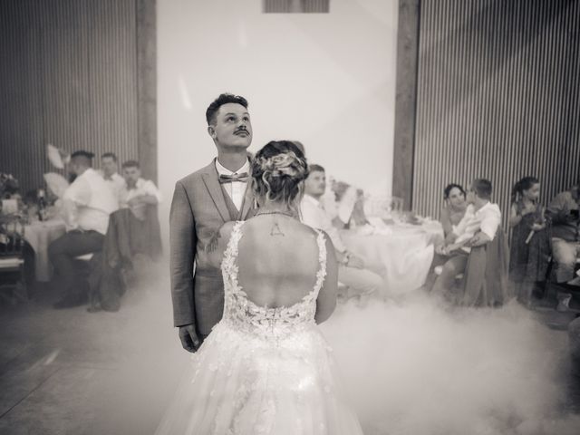Le mariage de  Théo  et Julie  à Saint-Genix-sur-Guiers, Savoie 1