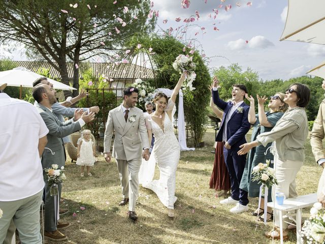 Le mariage de Olivier et Caroline à Puycelci, Tarn 18