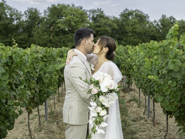 Le mariage de Olivier et Caroline à Puycelci, Tarn 34