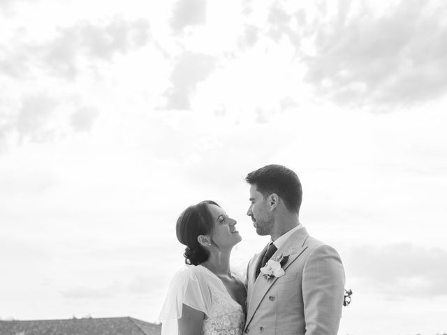 Le mariage de Olivier et Caroline à Puycelci, Tarn 43