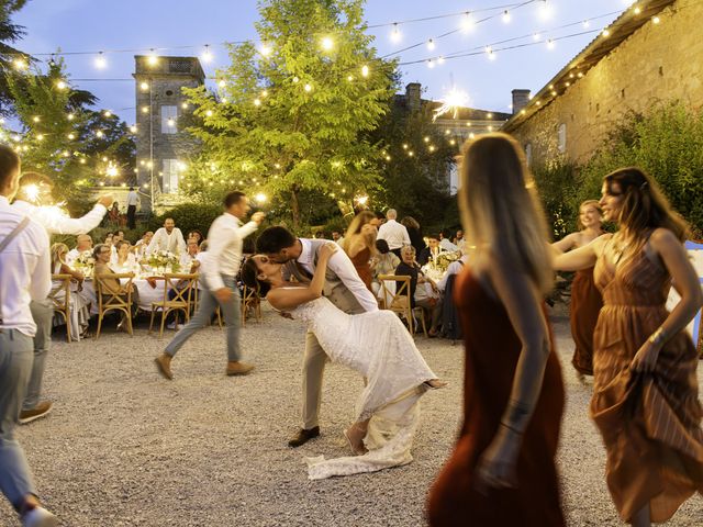 Le mariage de Olivier et Caroline à Puycelci, Tarn 56