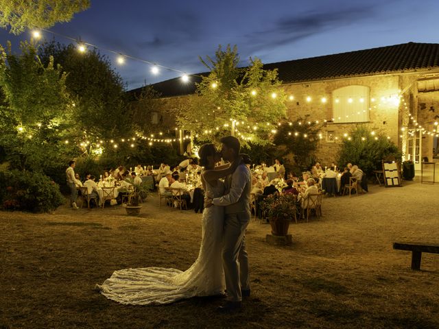 Le mariage de Olivier et Caroline à Puycelci, Tarn 59