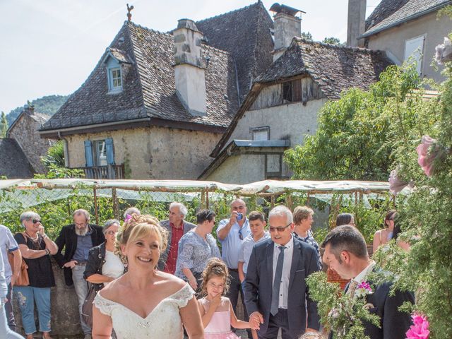 Le mariage de Hervé et Angélique à Monceaux-sur-Dordogne, Corrèze 20