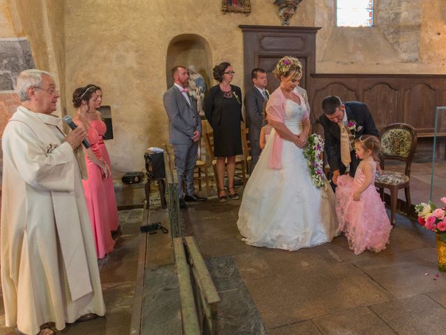 Le mariage de Hervé et Angélique à Monceaux-sur-Dordogne, Corrèze 33