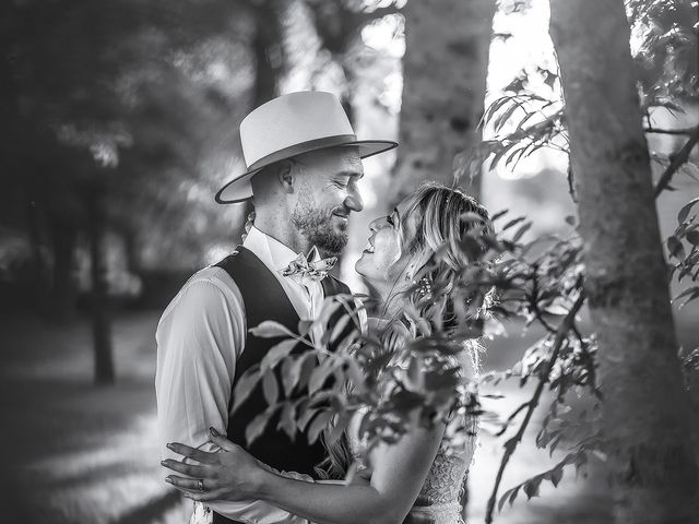 Le mariage de Laurent et Amandine à Angoulême, Charente 84