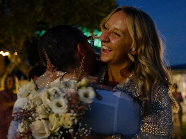 Le mariage de Lionel et Carla à Pont-Saint-Esprit, Gard 25