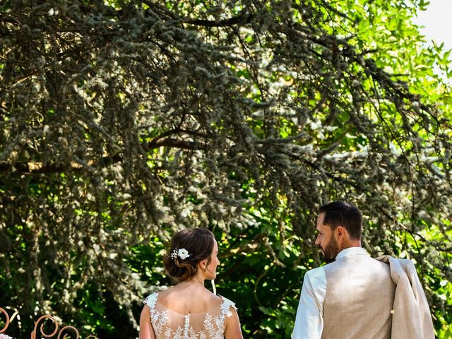 Le mariage de Michael et Mylene à La Villedieu-du-Clain, Vienne 44