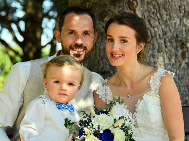 Le mariage de Michael et Mylene à La Villedieu-du-Clain, Vienne 59