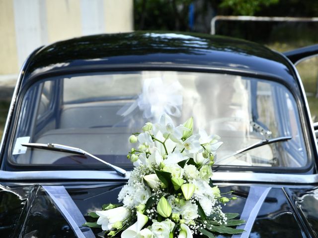 Le mariage de Michael et Mylene à La Villedieu-du-Clain, Vienne 64