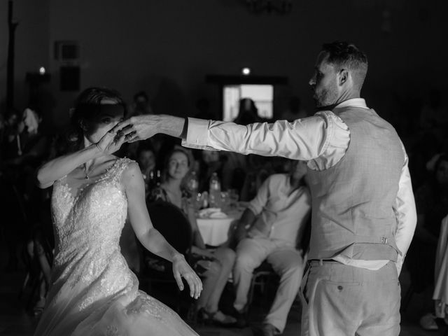 Le mariage de Michael et Mylene à La Villedieu-du-Clain, Vienne 92