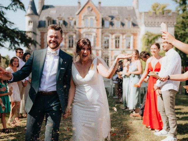 Le mariage de Anthony et Caroline à Saint-Yrieix-sur-Charente, Charente 43