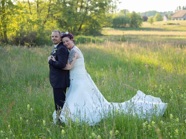 Le mariage de Anthony et Emilie à Beaucourt, Territoire de Belfort 37