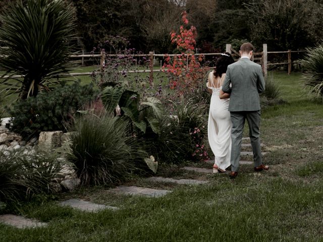 Le mariage de Basile et Léa à Val de Virvée, Gironde 14