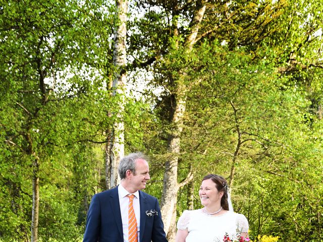 Le mariage de Anselme et Amandine à Marols, Loire 3