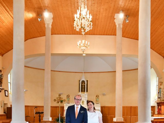Le mariage de Anselme et Amandine à Marols, Loire 6