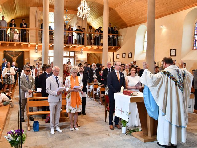 Le mariage de Anselme et Amandine à Marols, Loire 2