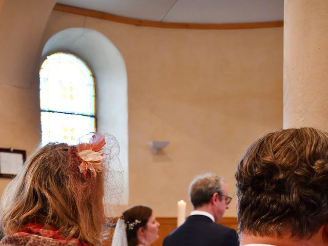 Le mariage de Anselme et Amandine à Marols, Loire 11