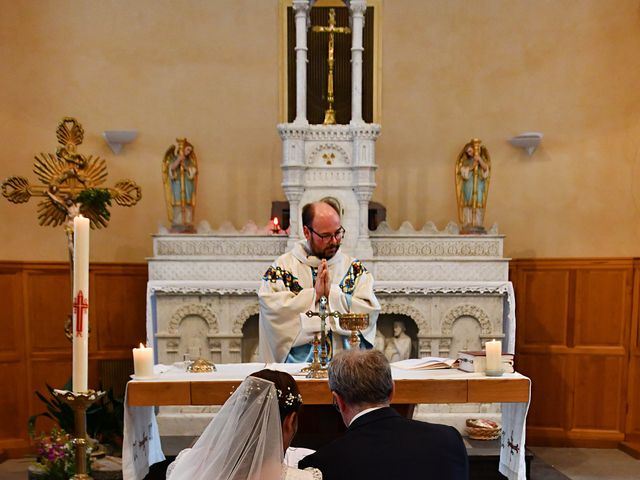 Le mariage de Anselme et Amandine à Marols, Loire 12