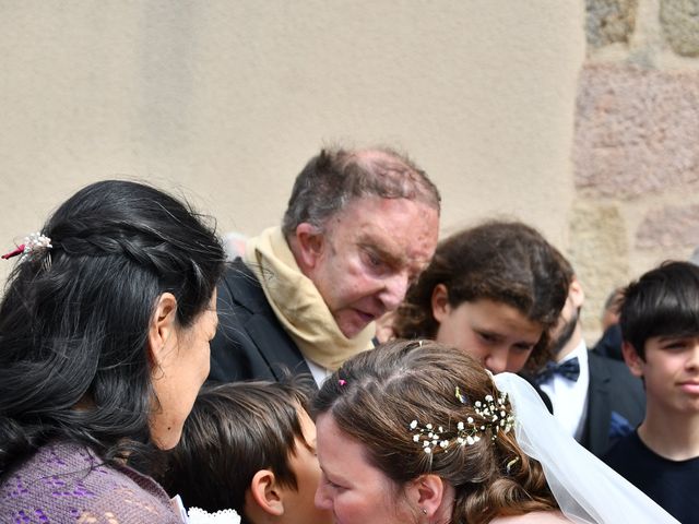 Le mariage de Anselme et Amandine à Marols, Loire 17