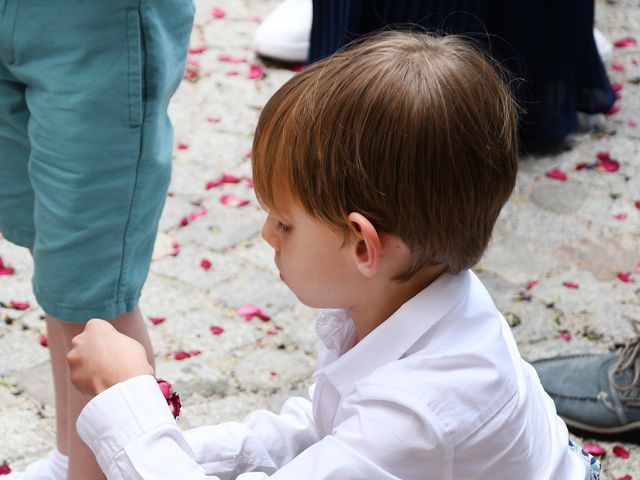 Le mariage de Anselme et Amandine à Marols, Loire 18