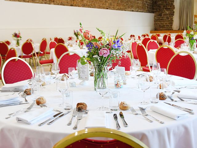 Le mariage de Anselme et Amandine à Marols, Loire 38