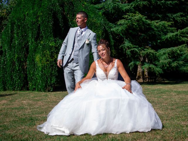 Le mariage de Tony et Carine à Bouchy-Saint-Genest, Marne 24