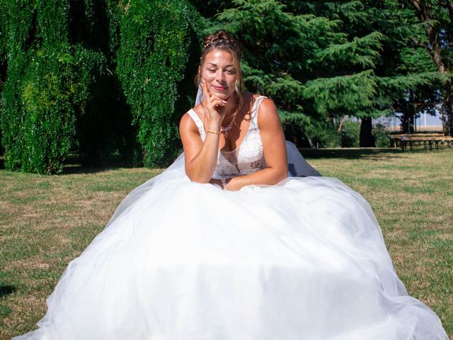 Le mariage de Tony et Carine à Bouchy-Saint-Genest, Marne 25