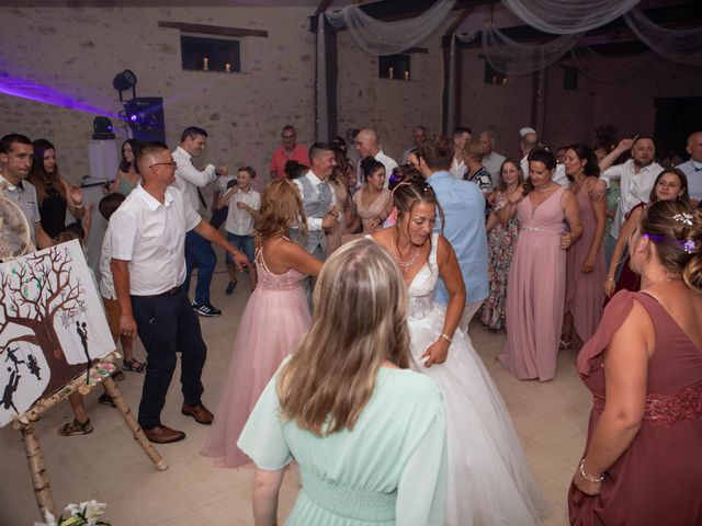 Le mariage de Tony et Carine à Bouchy-Saint-Genest, Marne 44