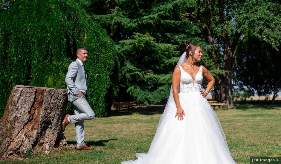 Le mariage de Tony et Carine à Bouchy-Saint-Genest, Marne