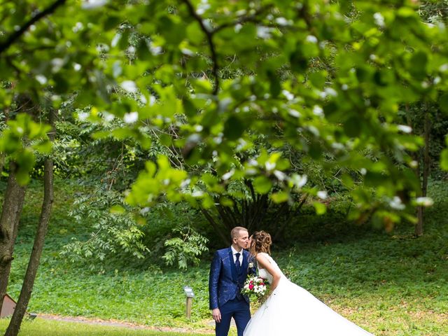 Le mariage de Romain et Euphroisyne à Voiron, Isère 20
