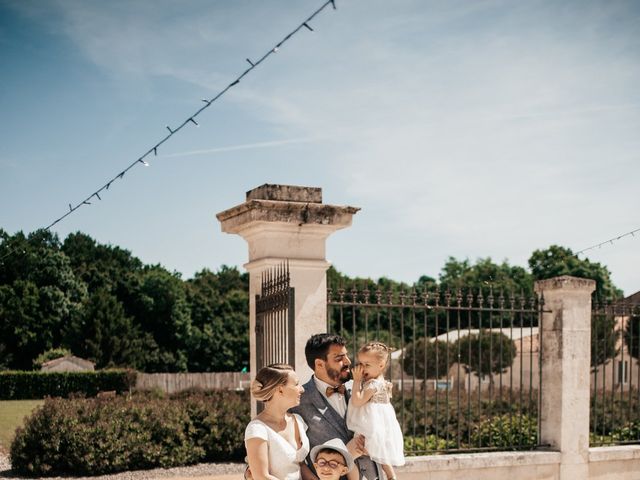 Le mariage de Imré et Katia à Le Gué-de-Velluire, Vendée 43