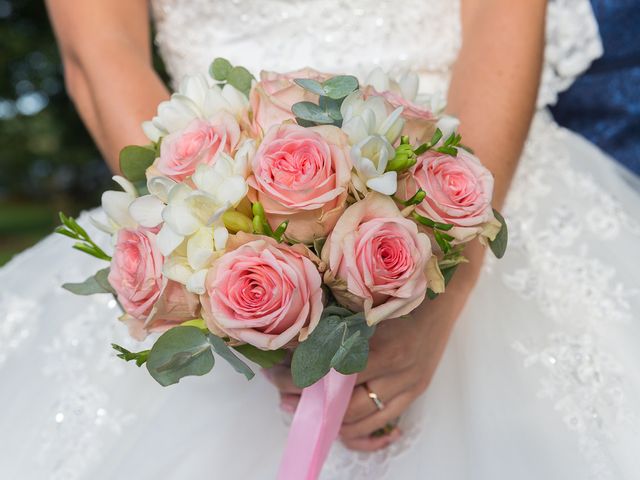 Le mariage de Jordi et Cindy à Fontenay-Trésigny, Seine-et-Marne 152