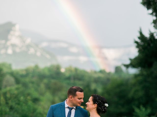 Le mariage de Thomas et Emeline à Saint-Thomas-en-Royans, Drôme 15