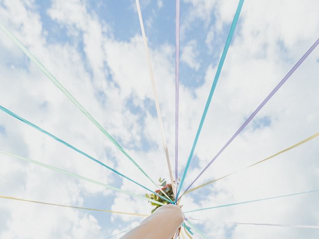 Le mariage de Julien et Soline à Panissières, Loire 12