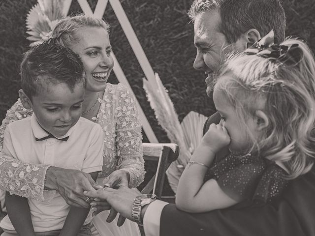 Le mariage de Julien et Soline à Panissières, Loire 24