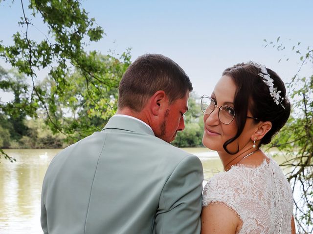 Le mariage de Clément et Alexandra à Nazelles-Négron, Indre-et-Loire 60