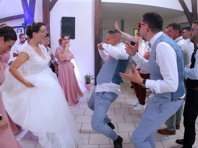 Le mariage de Clément et Alexandra à Nazelles-Négron, Indre-et-Loire 92