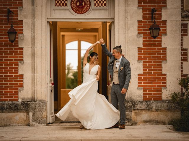 Le mariage de Julien et Helen à Saint-Yrieix-sur-Charente, Charente 32