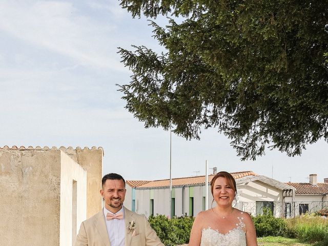 Le mariage de Alexandre et Mélanie à L'Houmeau, Charente Maritime 12