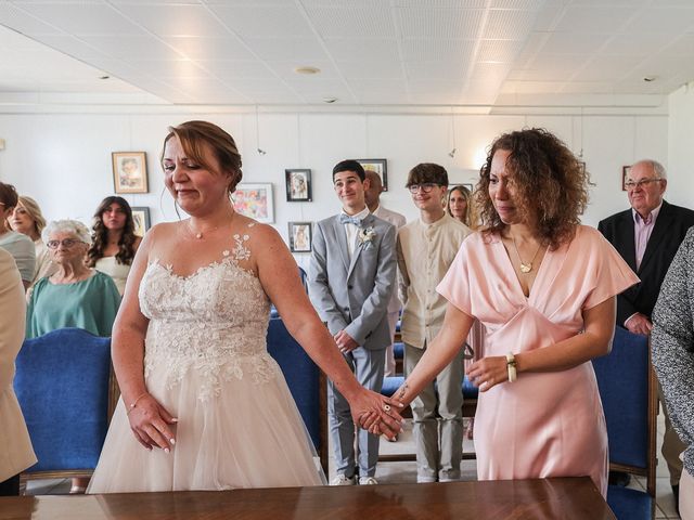 Le mariage de Alexandre et Mélanie à L'Houmeau, Charente Maritime 13