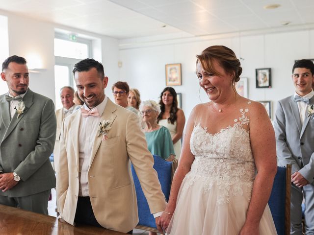Le mariage de Alexandre et Mélanie à L'Houmeau, Charente Maritime 15