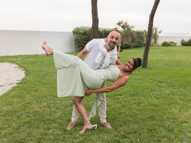 Le mariage de Alexandre et Mélanie à L'Houmeau, Charente Maritime 40