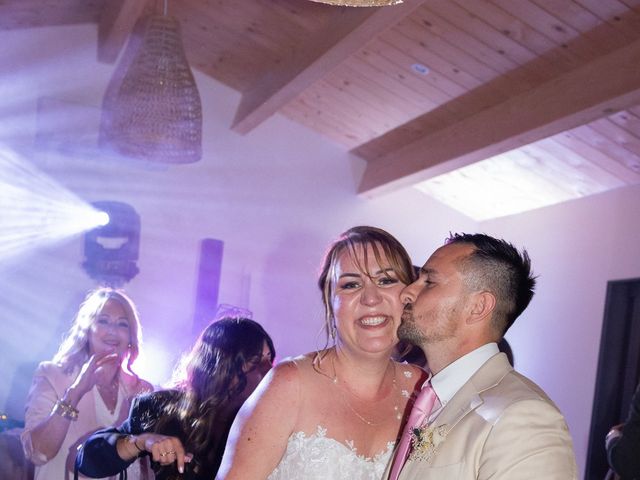 Le mariage de Alexandre et Mélanie à L'Houmeau, Charente Maritime 64