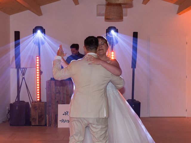 Le mariage de Alexandre et Mélanie à L'Houmeau, Charente Maritime 71