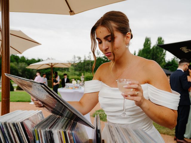 Le mariage de Thomas et Camille à Saint-Porchaire, Charente Maritime 23